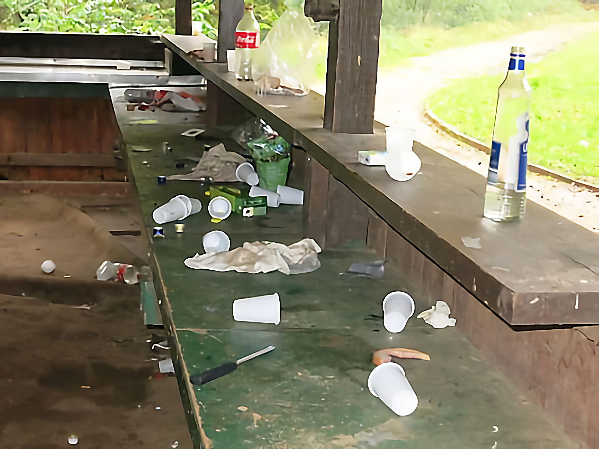 Beschädigungen am Sportplatz Langenbrand (1)