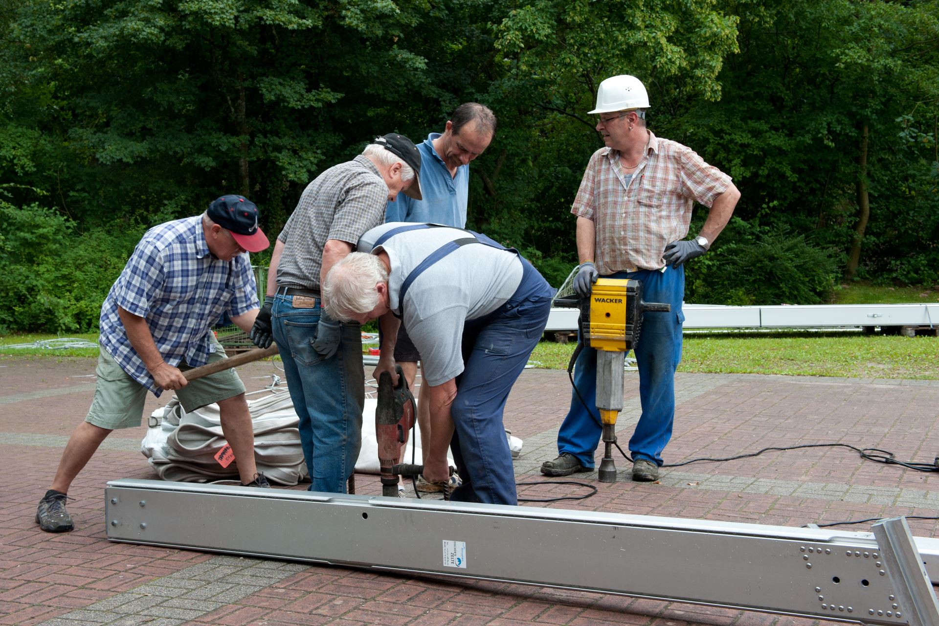 100-jähriges Jubiläum, Zeltfest: Aufbau und Probe (09)