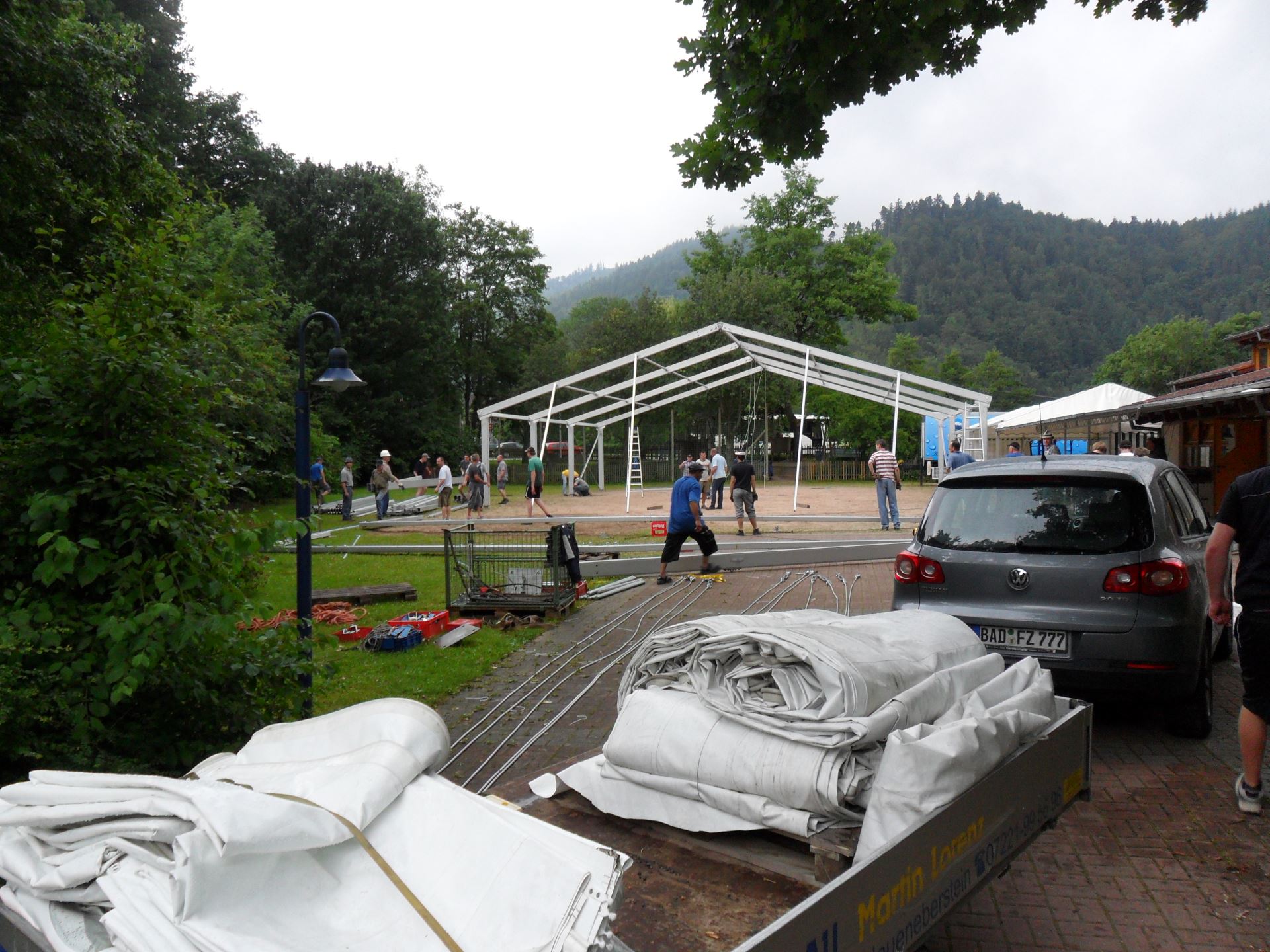 100-jähriges Jubiläum, Zeltfest: Aufbau und Probe (21)