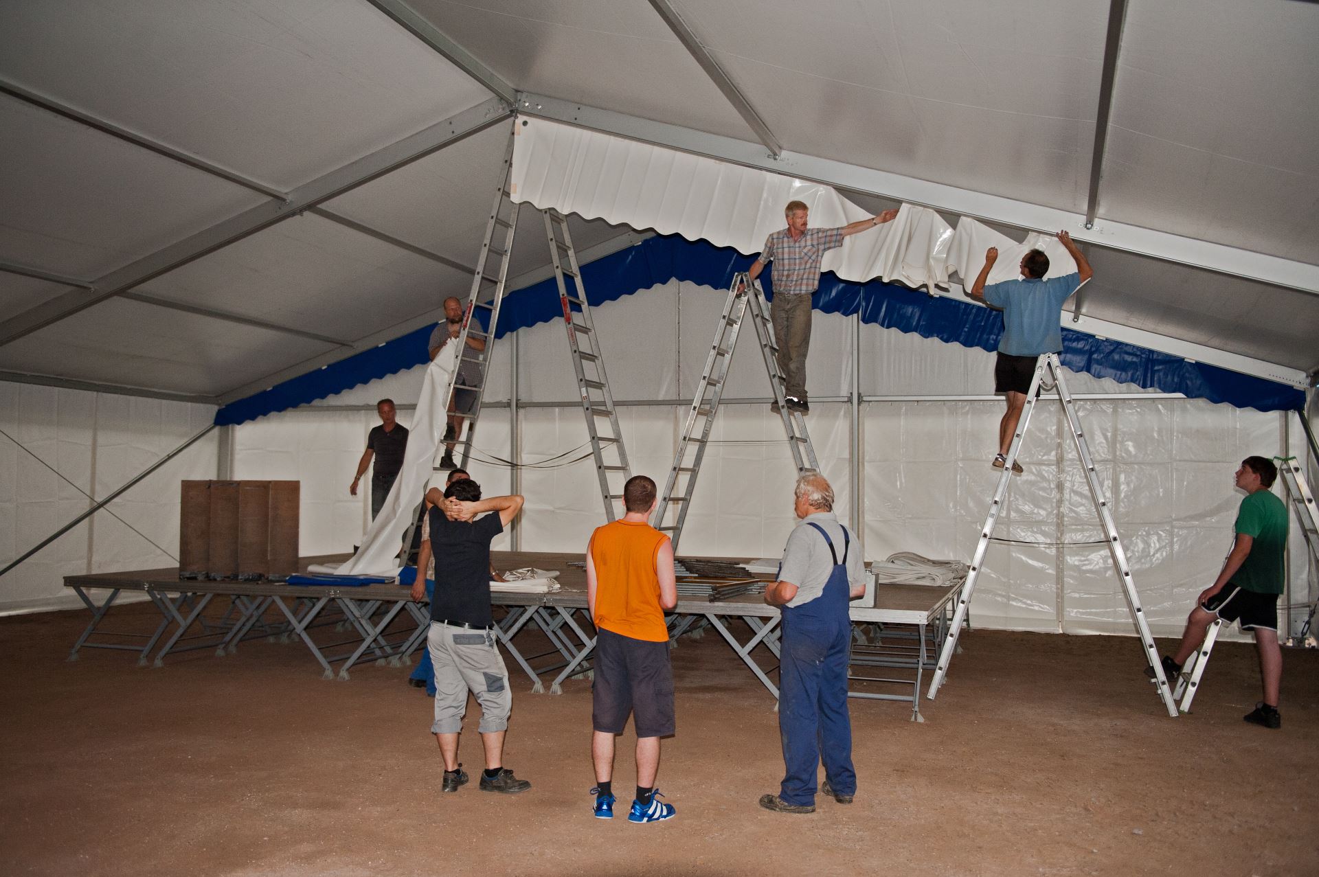 100-jähriges Jubiläum, Zeltfest: Aufbau und Probe (36)