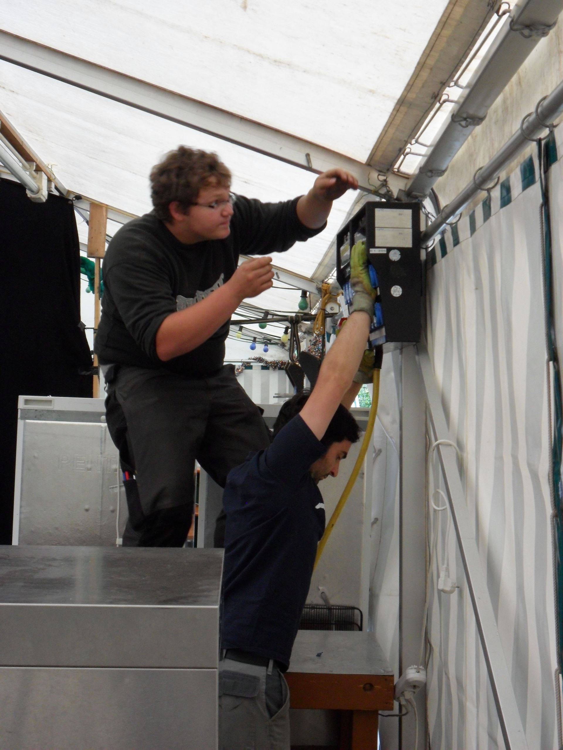 100-jähriges Jubiläum, Zeltfest: Aufbau und Probe (50)