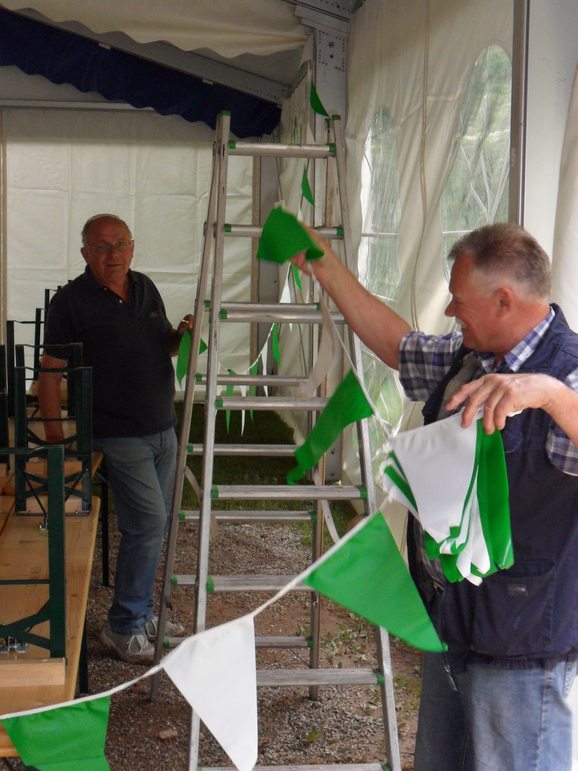 100-jähriges Jubiläum, Zeltfest: Aufbau und Probe (52)