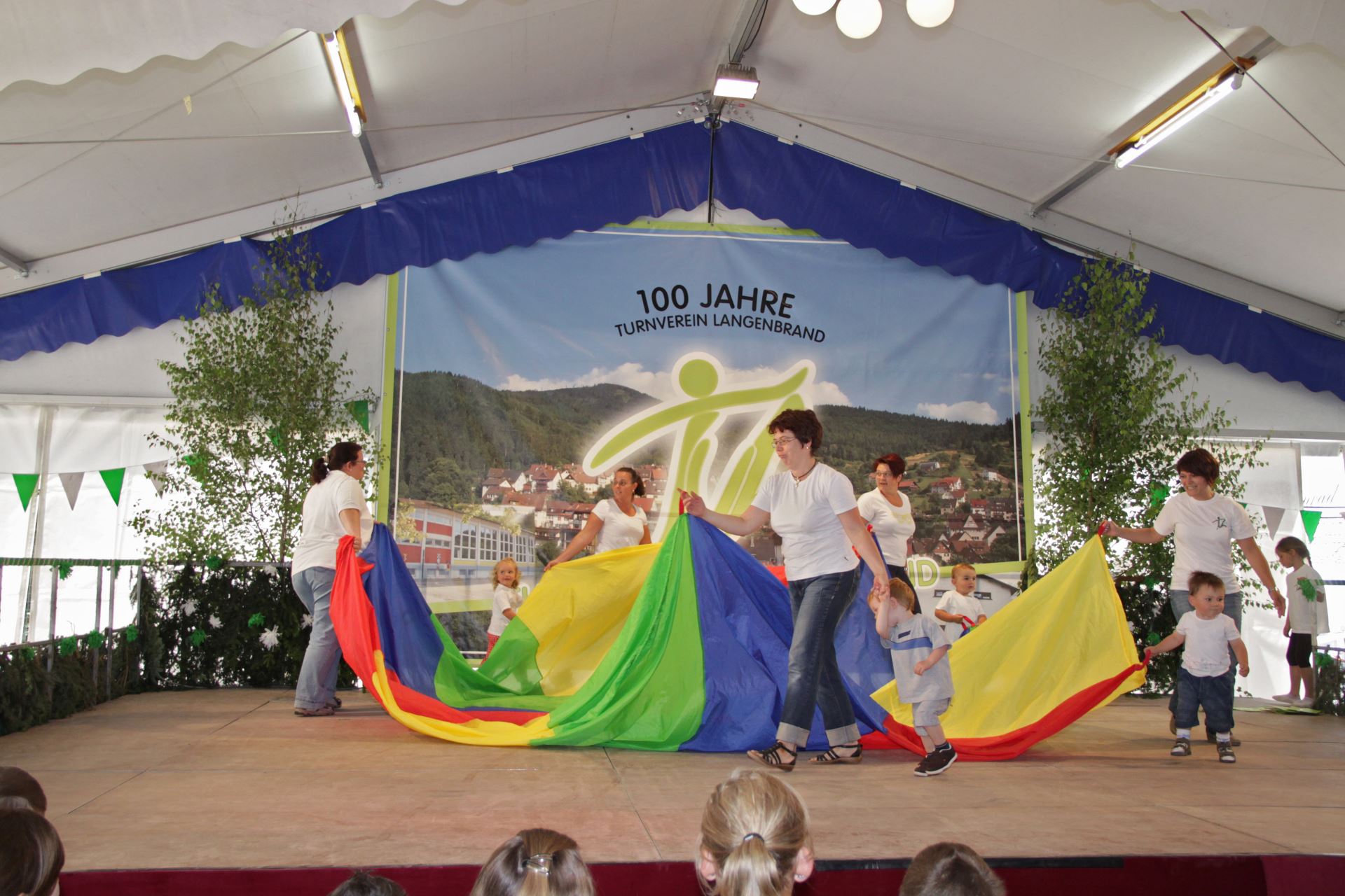 100-jähriges Jubiläum, Zeltfest: Festausklang (052)