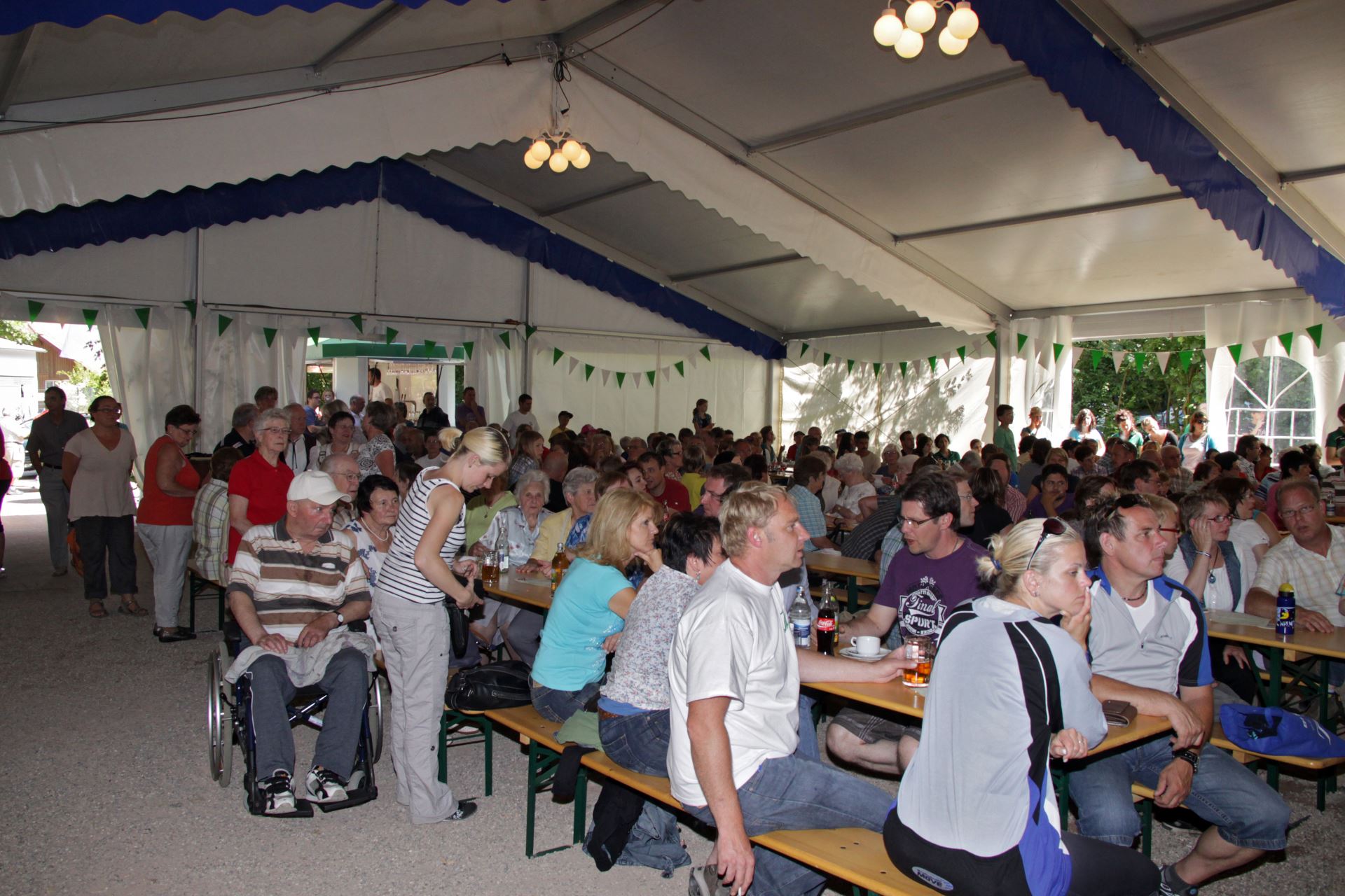100-jähriges Jubiläum, Zeltfest: Festausklang (069)